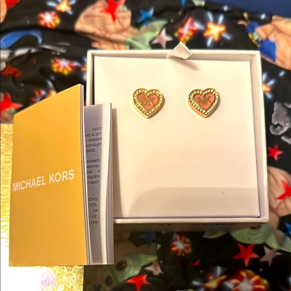 $75 NEW MICHAEL KORS DIAMOND ACCENT CRYSTAL GOLD MK LOGO EARRINGS HEART PINK BOX - Picture 2 of 9